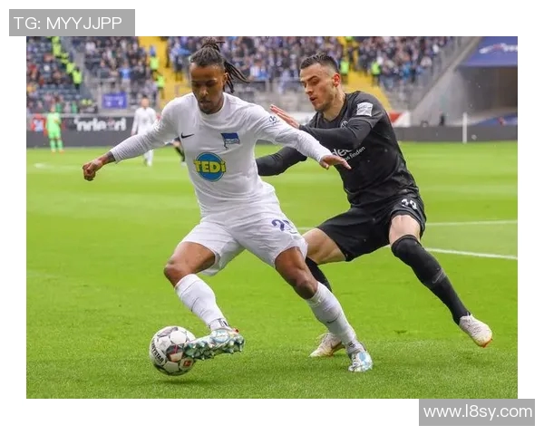 柏林赫塔主场狂胜法兰克福，球迷热情高涨！