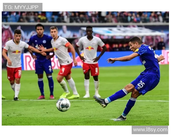 沙尔克04誓夺德甲冠军，阻击强敌，步步逼近领先位置